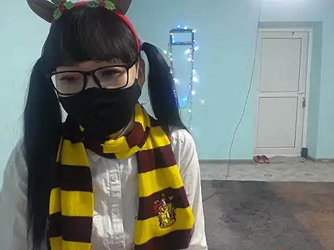 Snapshot of elllaaxx chatting on December 18, 2025, 4:51 am elllaaxx online show from December 18, 2025, 4:51 am