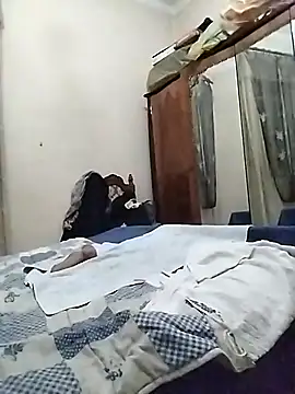 Lucia8600 online show from November 12, 2025, 9:14 pm