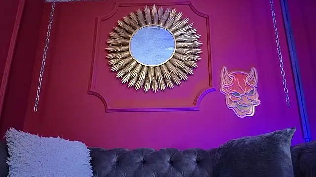 Julieta Russell online show from March 10, 2026, 12:10 pm