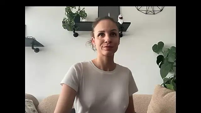 Mary Wet online show from April 1, 2026, 11:33 am