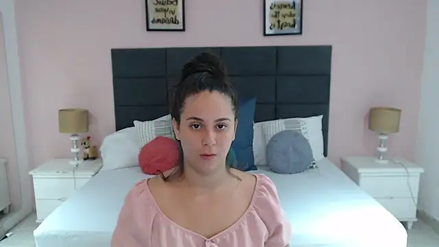 Snapshot of MadisonJenner chatting on December 29, 2024, 12:55 pm MadisonJenner online show from December 29, 2024, 12:55 pm