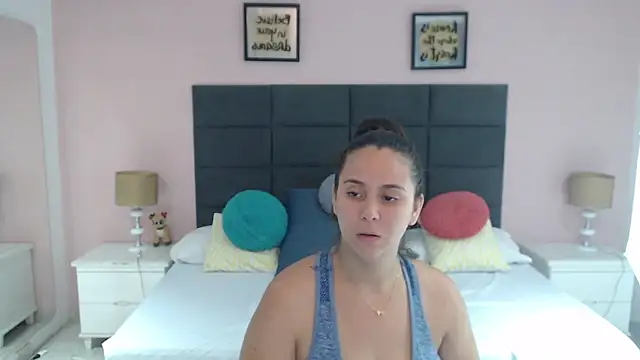 Snapshot of MadisonJenner chatting on January 9, 2025, 11:25 am MadisonJenner online show from January 9, 2025, 11:25 am