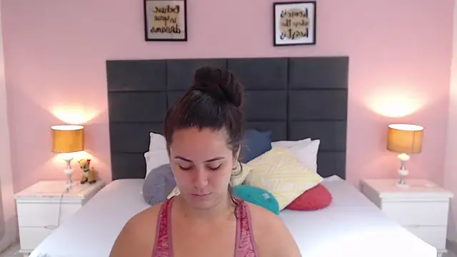 Snapshot of MadisonJenner chatting on January 19, 2025, 11:34 am MadisonJenner online show from January 19, 2025, 11:34 am