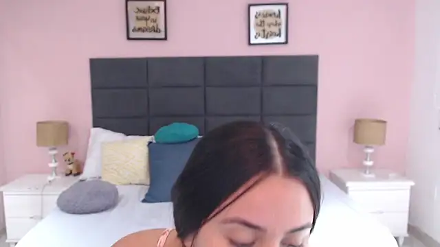 Snapshot of MadisonJenner chatting on January 20, 2025, 2:57 pm MadisonJenner online show from January 20, 2025, 2:57 pm