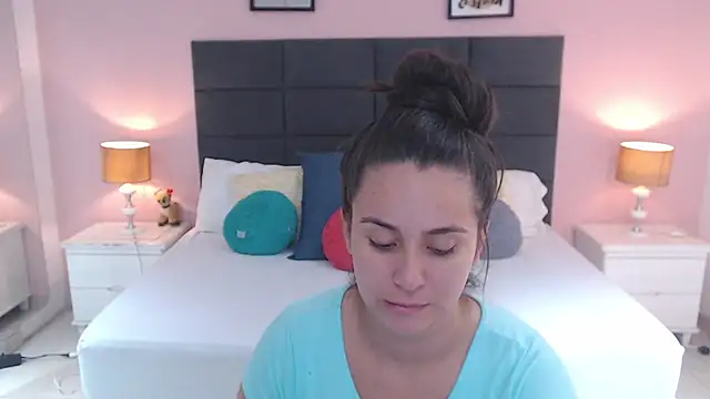 Snapshot of MadisonJenner chatting on January 22, 2025, 2:46 pm MadisonJenner online show from January 22, 2025, 2:46 pm