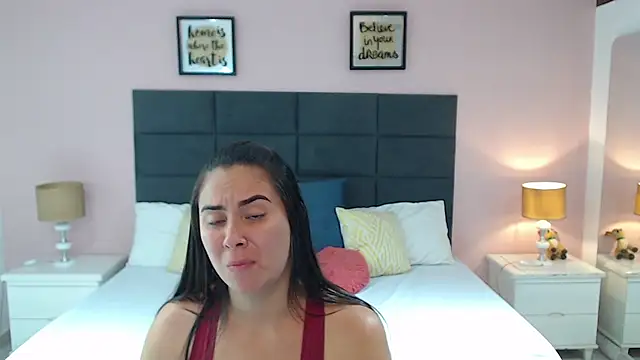 Snapshot of MadisonJenner chatting on March 5, 2025, 2:45 pm MadisonJenner online show from March 5, 2025, 2:45 pm