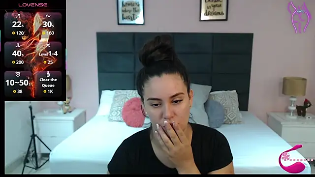 Snapshot of MadisonJenner chatting on September 11, 2025, 9:42 am MadisonJenner online show from September 11, 2025, 9:42 am