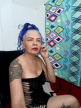 freyadevil333 online show from October 25, 2025, 1:07 pm