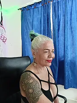 Snapshot of freyadevil333 chatting on April 19, 2026, 3:55 pm freyadevil333 online show from April 19, 2026, 3:55 pm