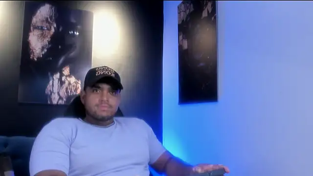 Big furry bear13 online show from November 4, 2025, 6:23 am