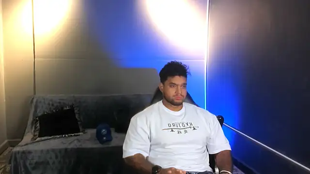 Big furry bear13 online show from December 16, 2025, 5:34 am