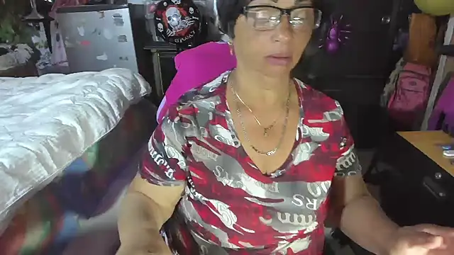 Snapshot of Mrs_mommy_ chatting on November 5, 2025, 11:05 pm Mrs mommy online show from November 5, 2025, 11:05 pm