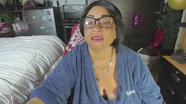 Snapshot of Mrs_mommy_ chatting on November 14, 2025, 4:49 pm Mrs mommy online show from November 14, 2025, 4:49 pm