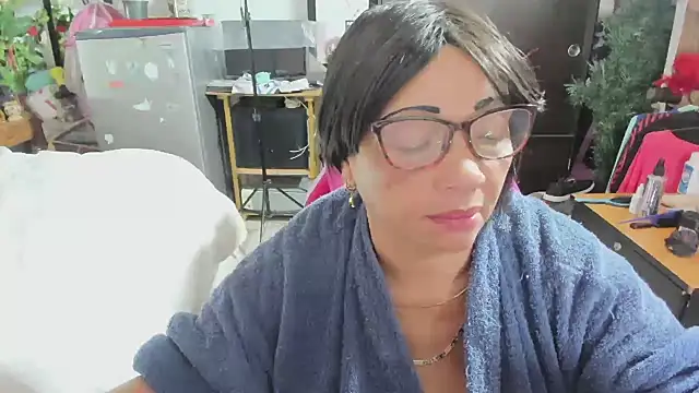 Snapshot of Mrs_mommy_ chatting on November 29, 2025, 7:28 pm Mrs mommy online show from November 29, 2025, 7:28 pm