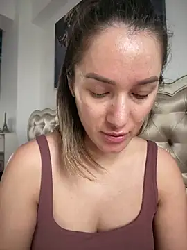 Snapshot of HotXMom chatting on June 15, 2026, 6:48 am HotXMom online show from June 15, 2026, 6:48 am