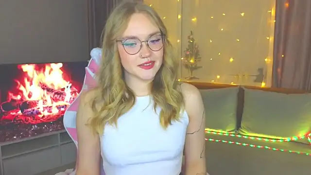 Snapshot of Aurora_Golden1 chatting on January 5, 2025, 5:09 pm Aurora Golden1 online show from January 5, 2025, 5:09 pm