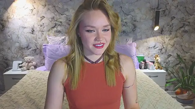 Aurora Golden1 online show from November 28, 2025, 5:04 pm