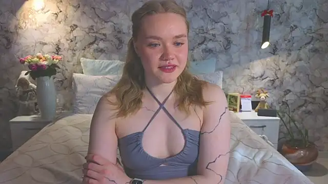 Aurora Golden1 online show from April 15, 2026, 2:29 am