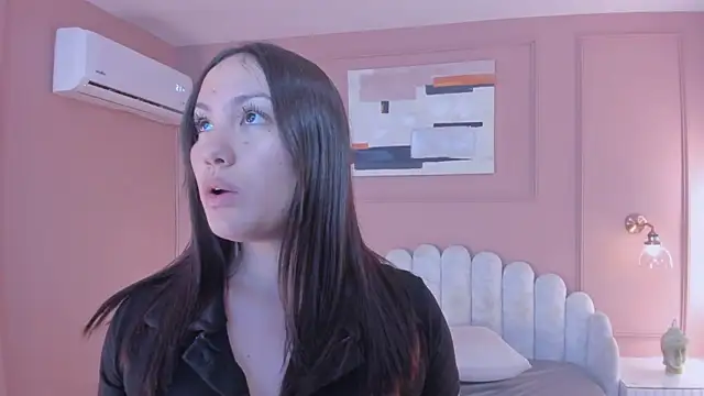 lia ass  online show from February 20, 2025, 5:07 pm