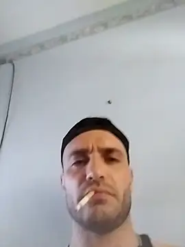 Snapshot of EmeEme11 chatting on February 14, 2025, 5:14 pm EmeEme11 online show from February 14, 2025, 5:14 pm