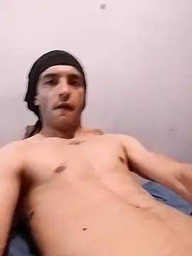 Snapshot of EmeEme11 chatting on October 27, 2025, 5:44 am EmeEme11 online show from October 27, 2025, 5:44 am