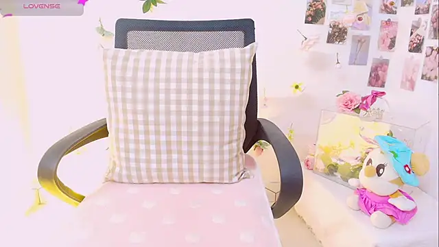 Snapshot of Embez-Damdang chatting on December 18, 2024, 3:33 pm Embez-Damdang online show from December 18, 2024, 3:33 pm