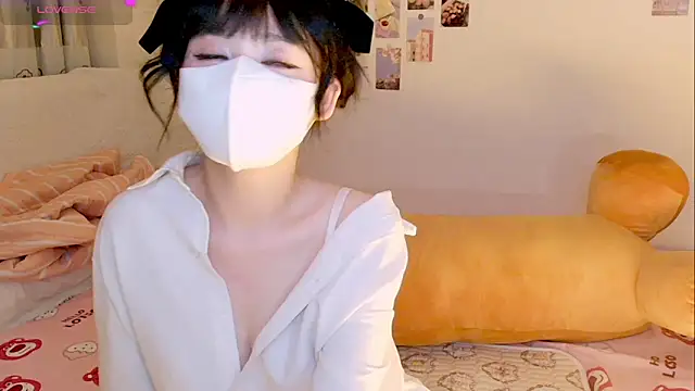 Snapshot of Embez-Damdang chatting on December 24, 2024, 6:06 pm Embez-Damdang online show from December 24, 2024, 6:06 pm