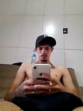 Snapshot of jaozinMg chatting on November 11, 2025, 2:06 pm jaozinMg online show from November 11, 2025, 2:06 pm