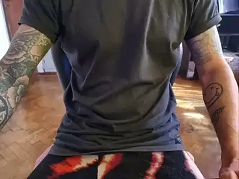 Snapshot of rumplstink chatting on October 29, 2025, 1:24 pm rumplstink online show from October 29, 2025, 1:24 pm