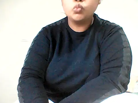 Snapshot of ArisaGonzalez chatting on October 25, 2025, 9:28 am ArisaGonzalez online show from October 25, 2025, 9:28 am