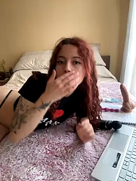 Snapshot of frikigyal chatting on November 8, 2025, 10:19 pm frikigyal online show from November 8, 2025, 10:19 pm