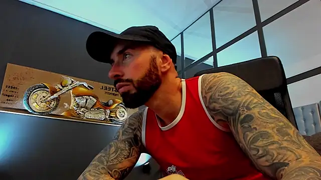 Snapshot of AronGrant chatting on January 9, 2026, 10:40 am AronGrant online show from January 9, 2026, 10:40 am