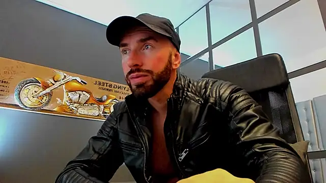 Snapshot of AronGrant chatting on January 10, 2026, 11:01 am AronGrant online show from January 10, 2026, 11:01 am