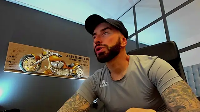 Snapshot of AronGrant chatting on January 18, 2026, 10:30 am AronGrant online show from January 18, 2026, 10:30 am