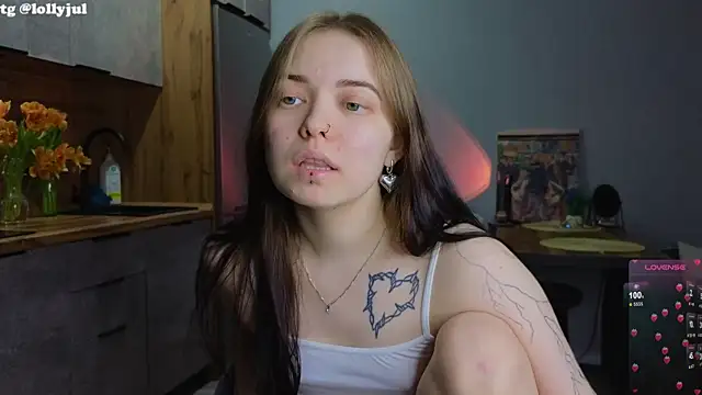 doll lol  online show from March 12, 2025, 11:22 pm