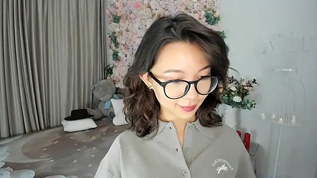 AgnieszkaBanana online show from October 28, 2025, 1:09 am