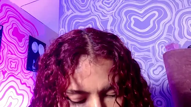 Snapshot of 420viol3ta_ chatting on February 17, 2026, 10:27 pm 420viol3ta online show from February 17, 2026, 10:27 pm