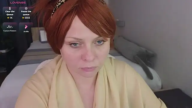 Snapshot of Gray_swann chatting on November 19, 2025, 9:42 am Gray swann online show from November 19, 2025, 9:42 am