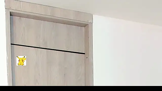 Snapshot of honey_skin chatting on December 17, 2024, 2:11 pm honey skin online show from December 17, 2024, 2:11 pm