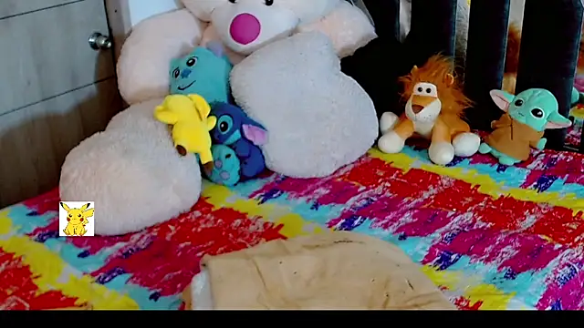 Snapshot of honey_skin chatting on February 5, 2025, 2:37 pm honey skin online show from February 5, 2025, 2:37 pm