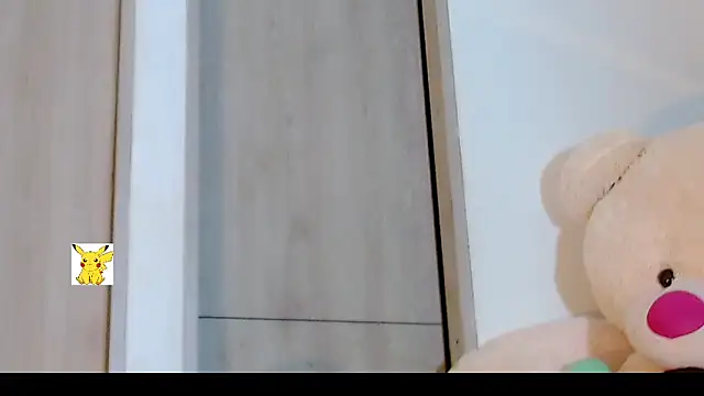 Snapshot of honey_skin chatting on February 12, 2025, 2:14 am honey skin online show from February 12, 2025, 2:14 am