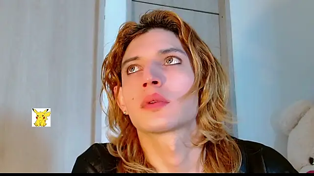 Snapshot of honey_skin chatting on March 4, 2025, 11:40 am honey skin online show from March 4, 2025, 11:40 am