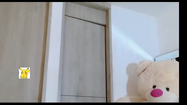 Snapshot of honey_skin chatting on March 22, 2025, 6:03 pm honey skin online show from March 22, 2025, 6:03 pm