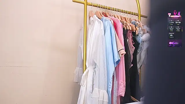 Snapshot of katlyn_martins chatting on November 10, 2025, 6:40 pm katlyn martins online show from November 10, 2025, 6:40 pm