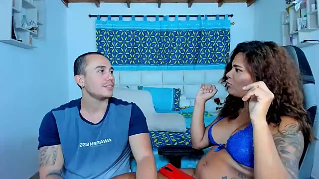 Snapshot of xxx_sweet_couple_ chatting on February 8, 2025, 7:04 am xxx sweet couple  online show from February 8, 2025, 7:04 am