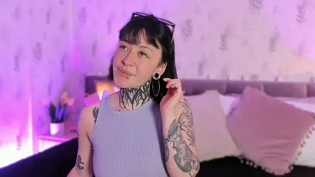 Scolw online show from November 11, 2025, 8:09 pm