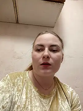 ElenaMaeer online show from December 4, 2025, 6:38 pm