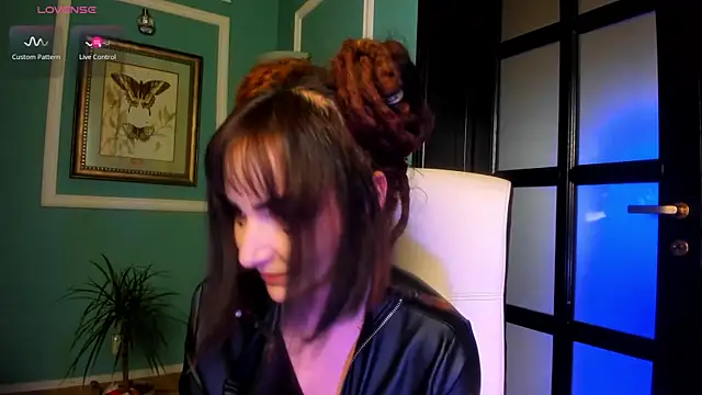 1Munique online show from November 4, 2025, 1:10 pm