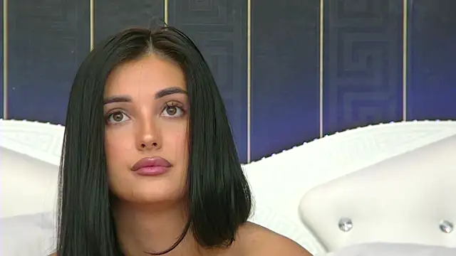 SophiaVilner online show from December 13, 2025, 7:53 pm