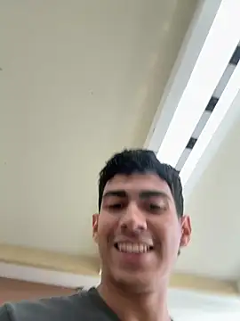 Snapshot of WildLogan chatting on February 11, 2026, 4:12 pm WildLogan online show from February 11, 2026, 4:12 pm